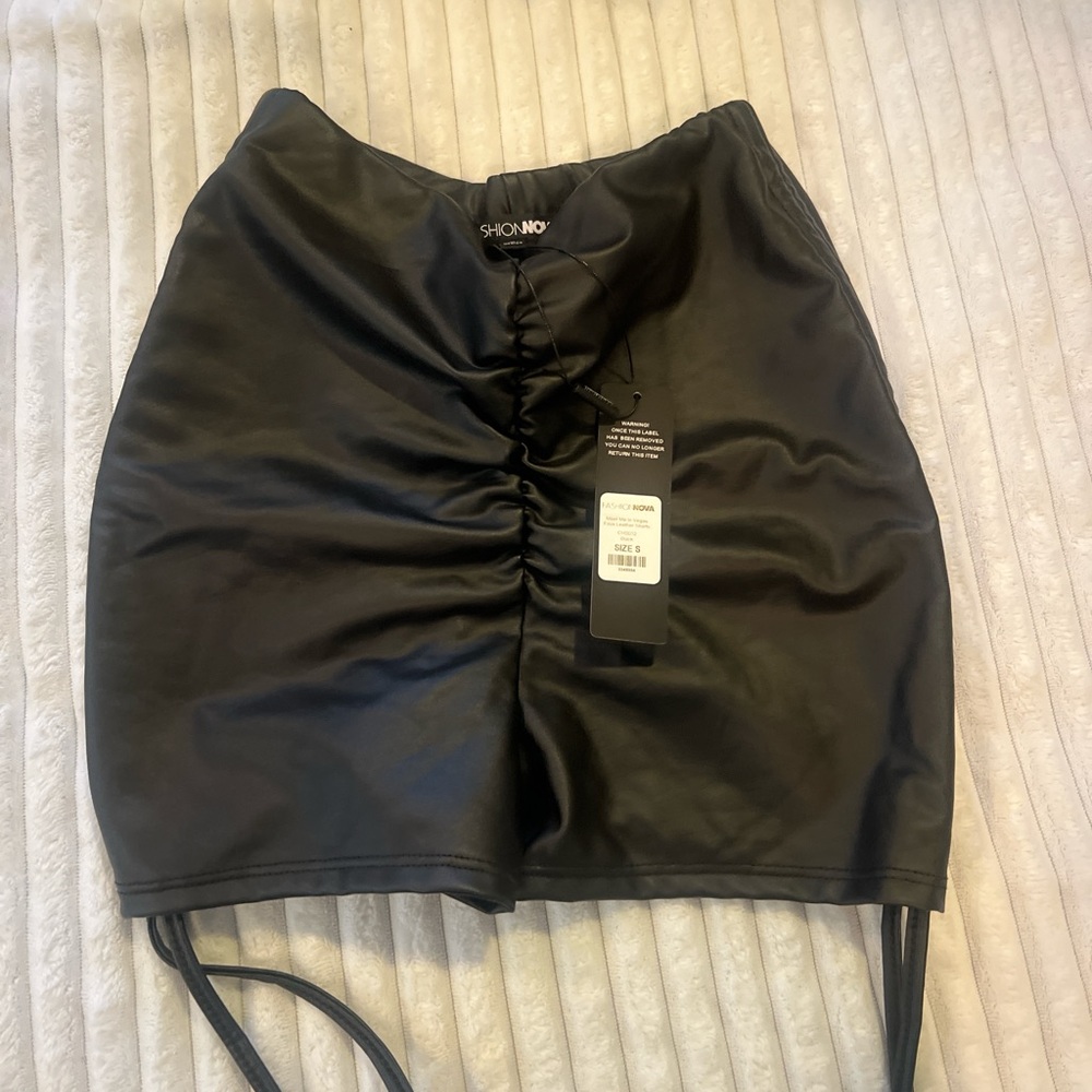 Black Ruched Shorts
